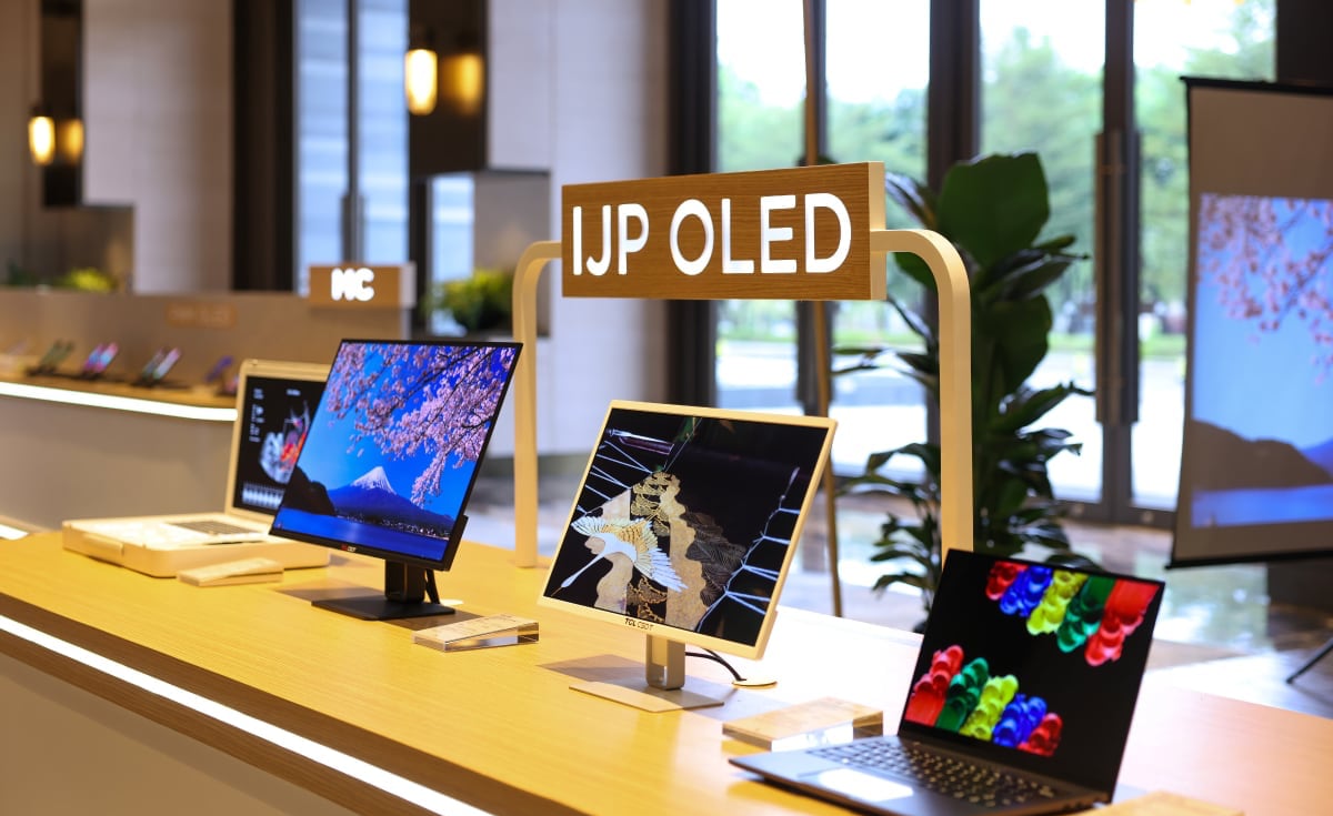 影音 | TCL 首款印刷 OLED 显示器面板将于 7 月投产-PCX 梦旅人