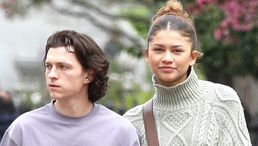 影视 | 嘴又管不住了！赞达亚爆料「蜘蛛侠老公」汤姆·霍兰德会先剧透《复仇者联盟》系列的剧情给她听-PCX 梦旅人